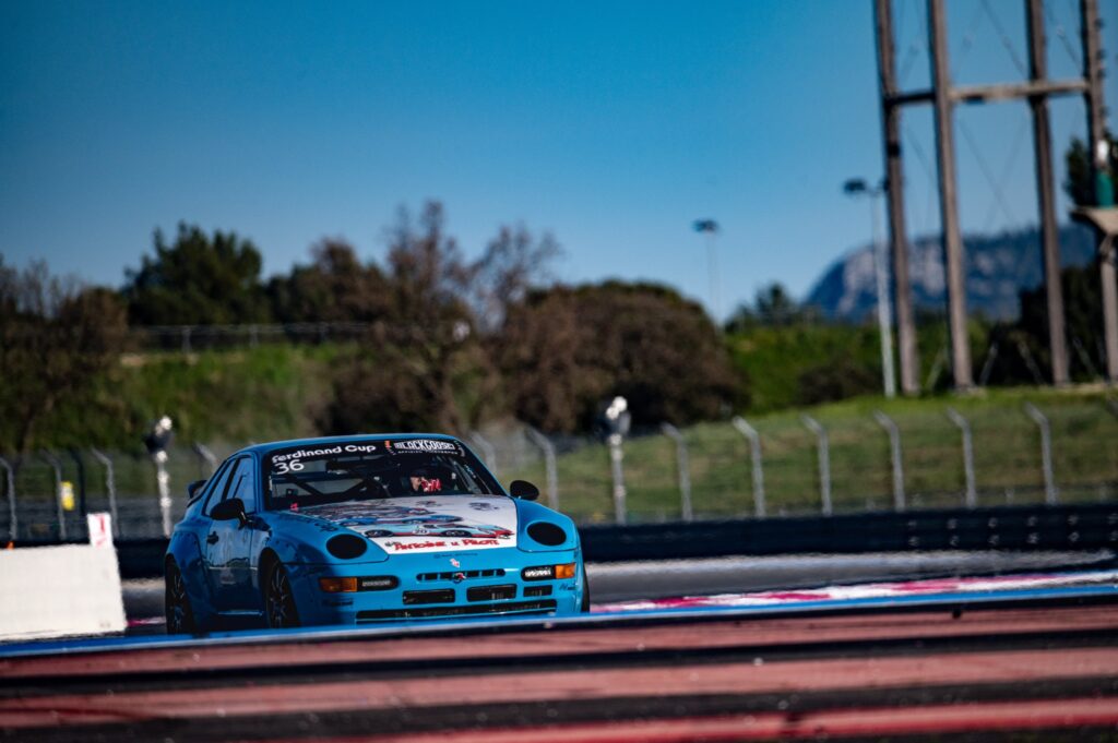 Porsche 968 CS sur le circuit Paul Ricard